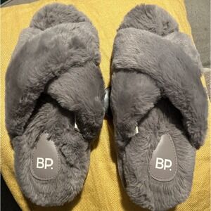 BP. Women's Slippers Size 7/8 M Gray Criss Cross Open Toe Faux Fur Comfort